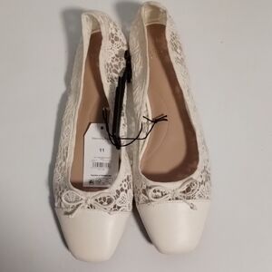 Time and Tru Cream Lace Flats
